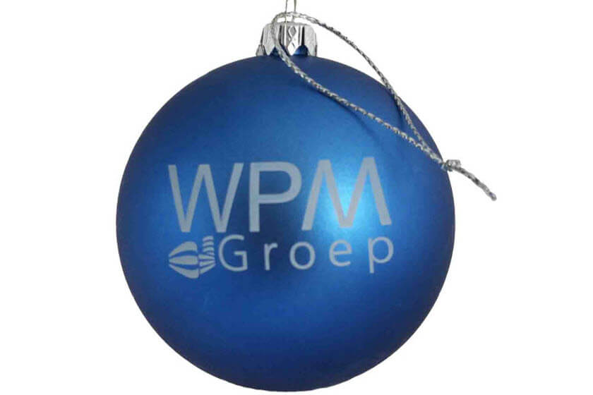 grote kerstbal met logo